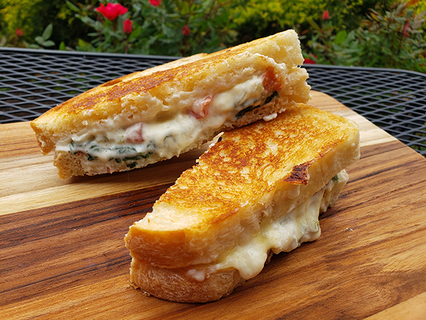 espinaca grilled cheese